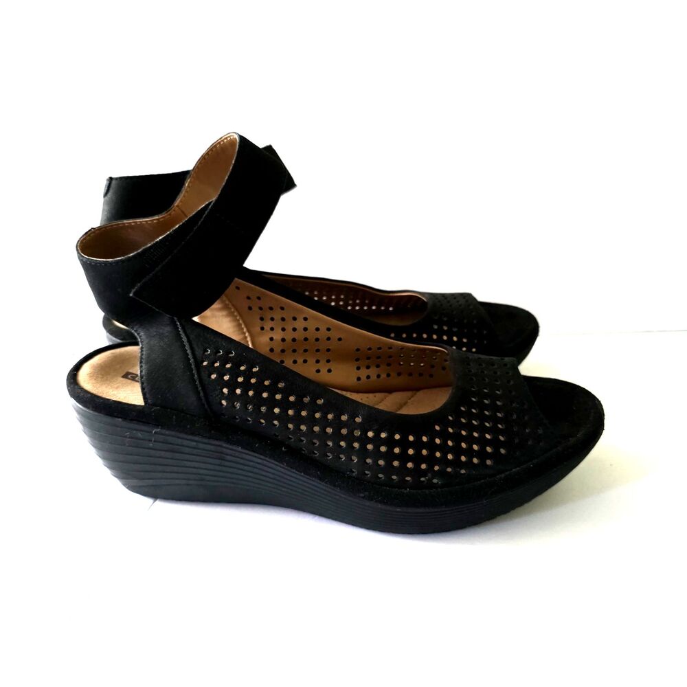 Clarks Collection Perforated wedge Sandals Black Sz 9 - Picture 4 of 9
